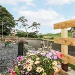 Holy Trinity Nyaraló